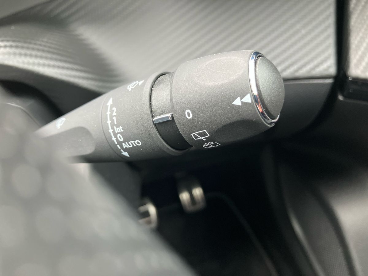 Used Peugeot 2008 2023 for sale - 76171219: Photo 65