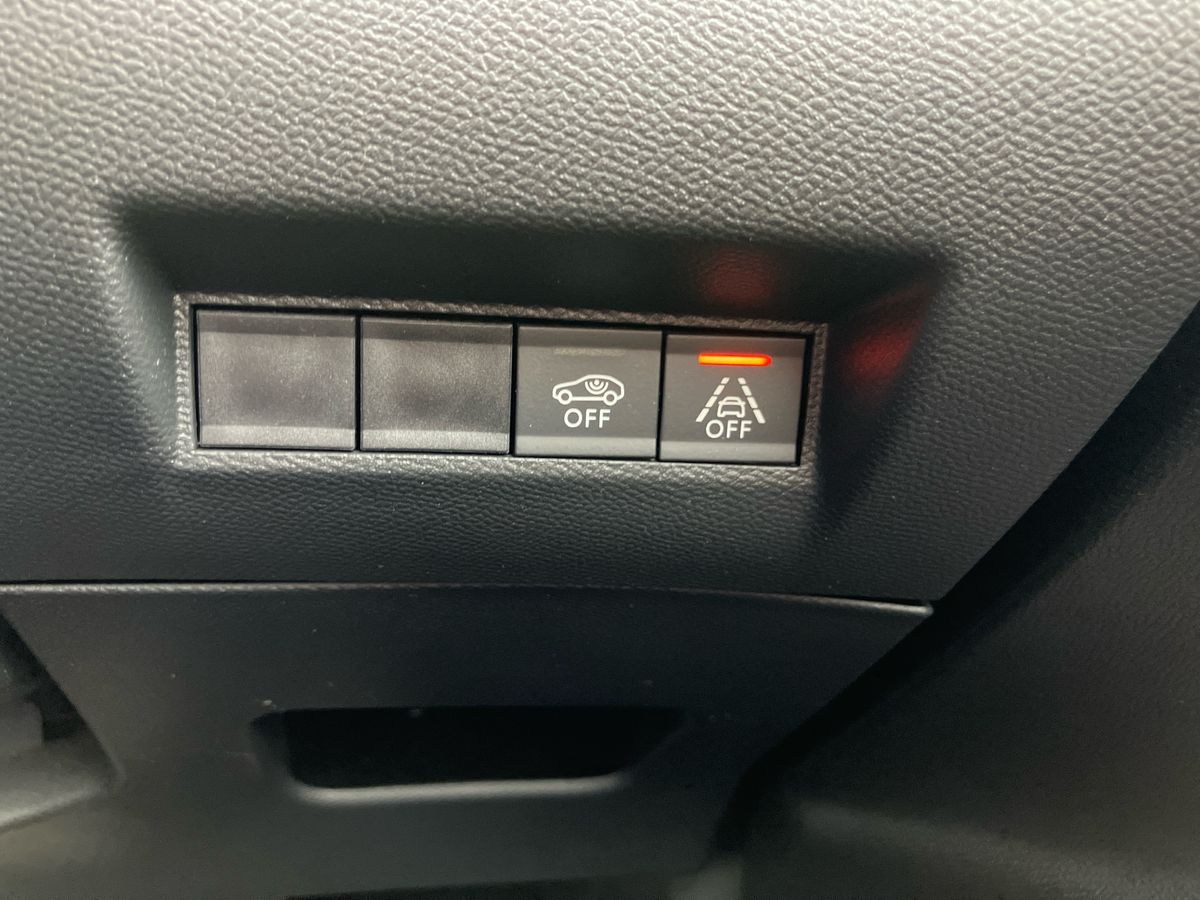 Used Peugeot 2008 2023 for sale - 76171219: Photo 67
