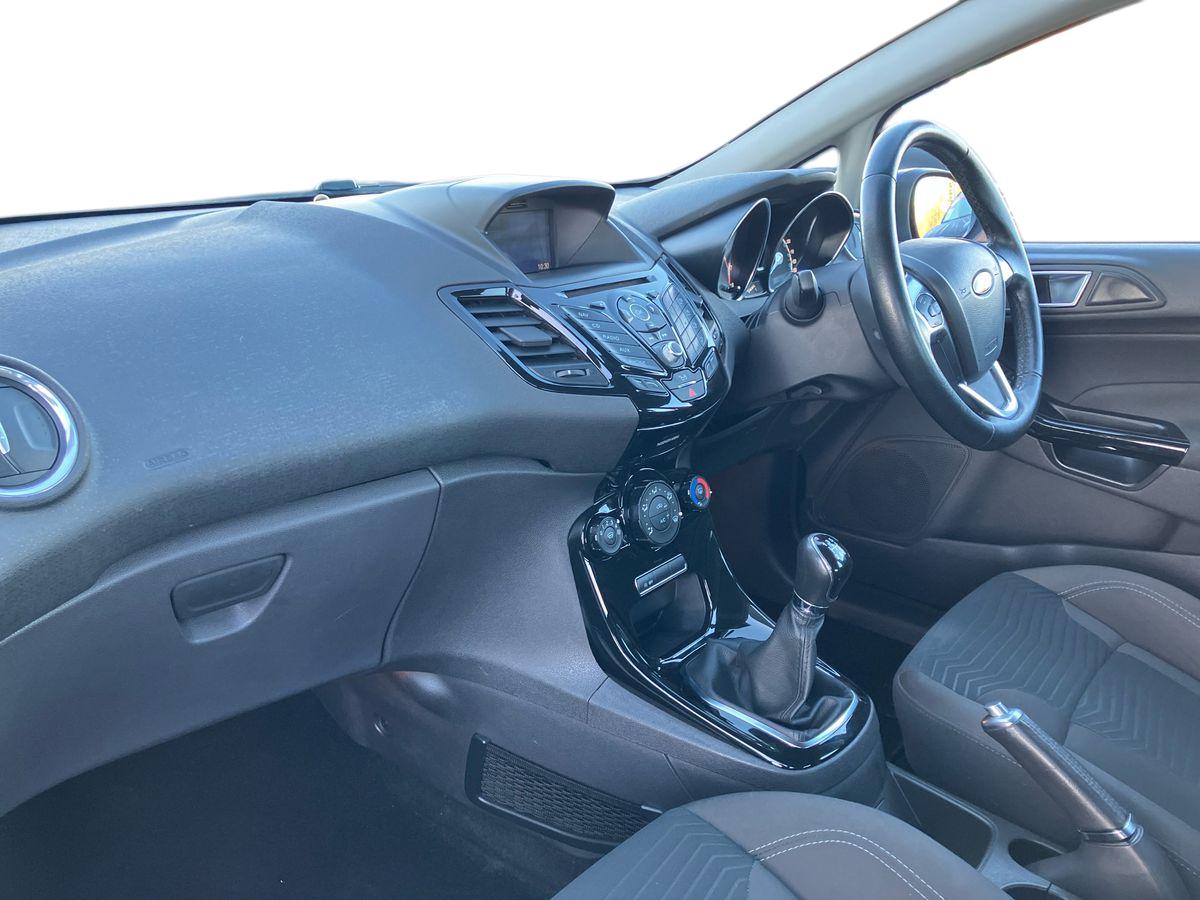 Used Ford Fiesta 2017 for sale - 76957943: Photo 6