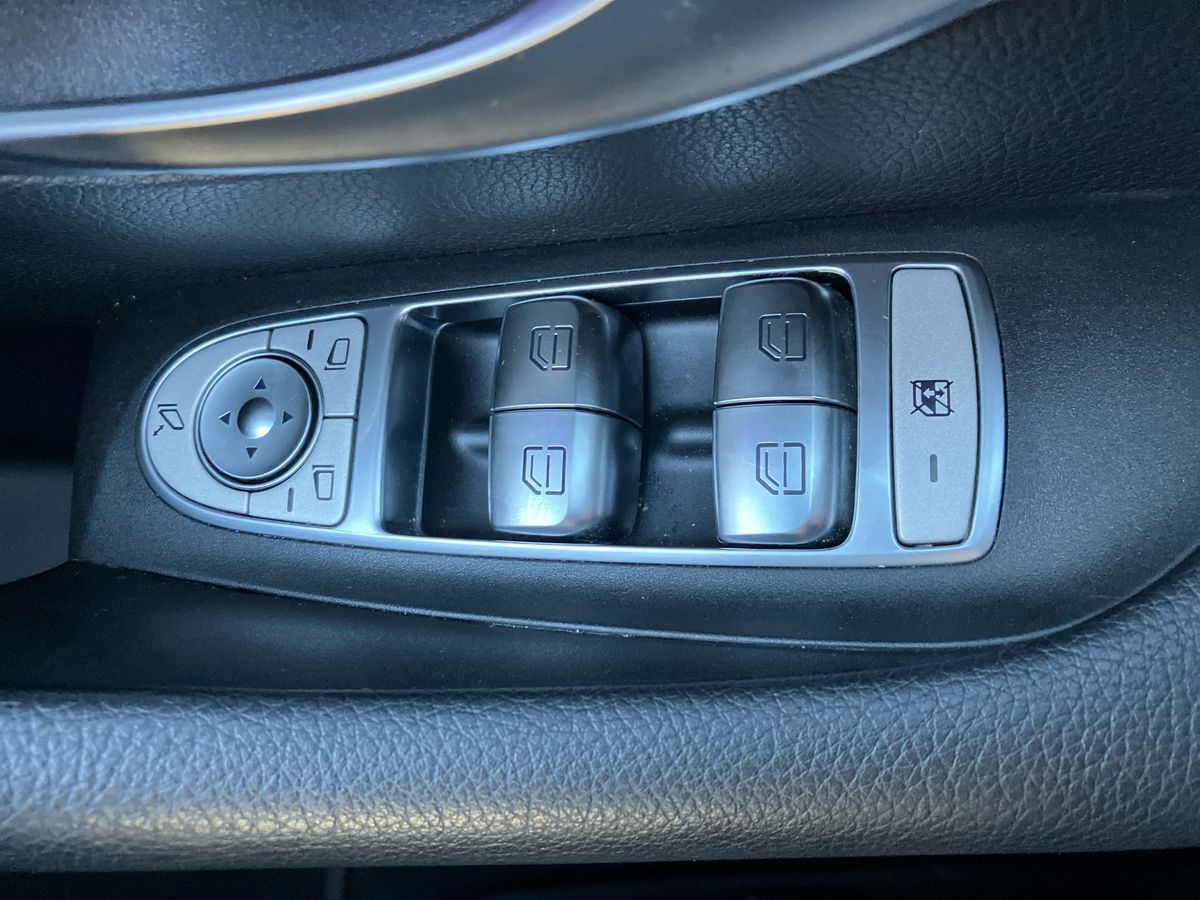 Used Mercedes-Benz E Class 2016 for sale - 76807840: Photo 18