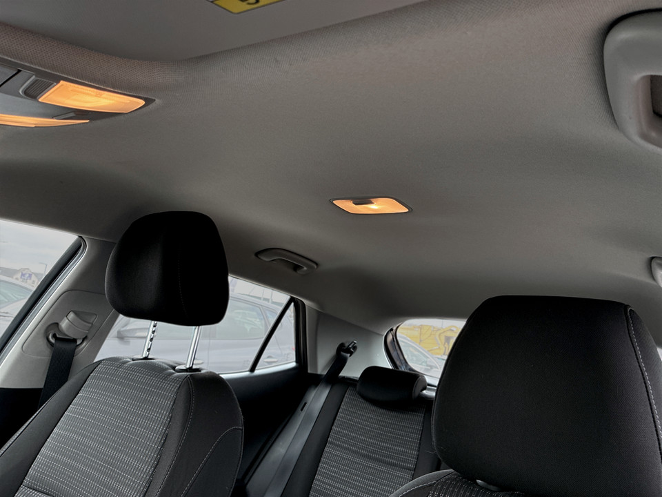 Used Kia Stonic 2018 for sale - 77635605: Photo 13