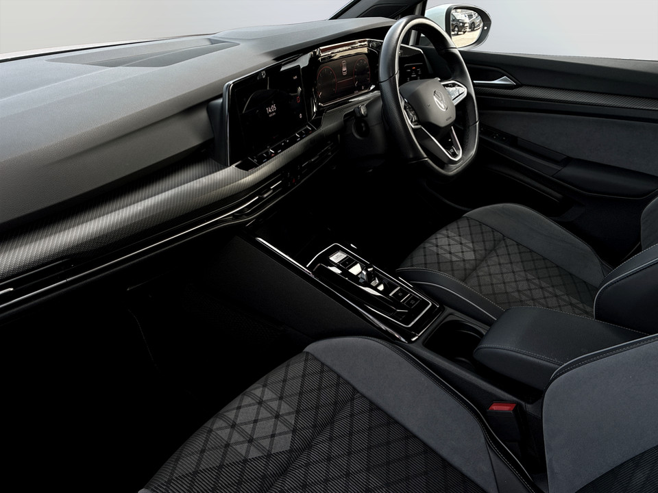 Used Volkswagen Golf 2023 for sale - 77980517: Photo 17