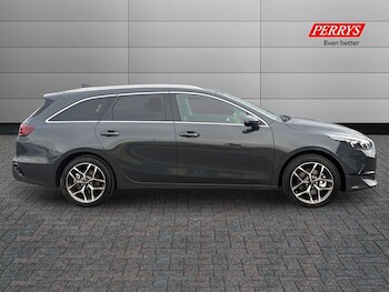 Used Kia Ceed 2025 for sale - 77460623: Photo