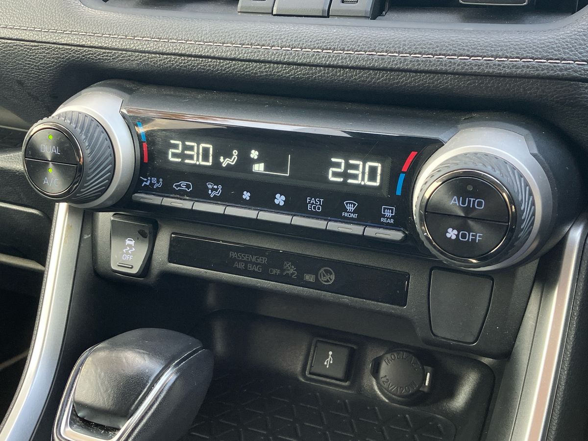 Used Toyota RAV4 2022 for sale - 76128152: Photo 12