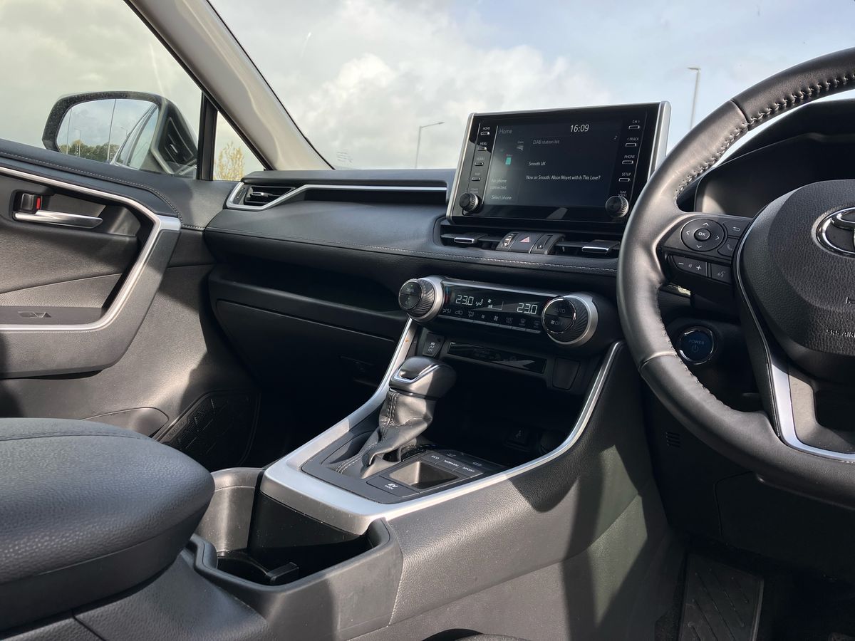 Used Toyota RAV4 2022 for sale - 76128152: Photo 17