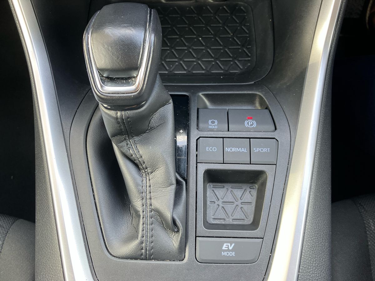 Used Toyota RAV4 2022 for sale - 76128152: Photo 28