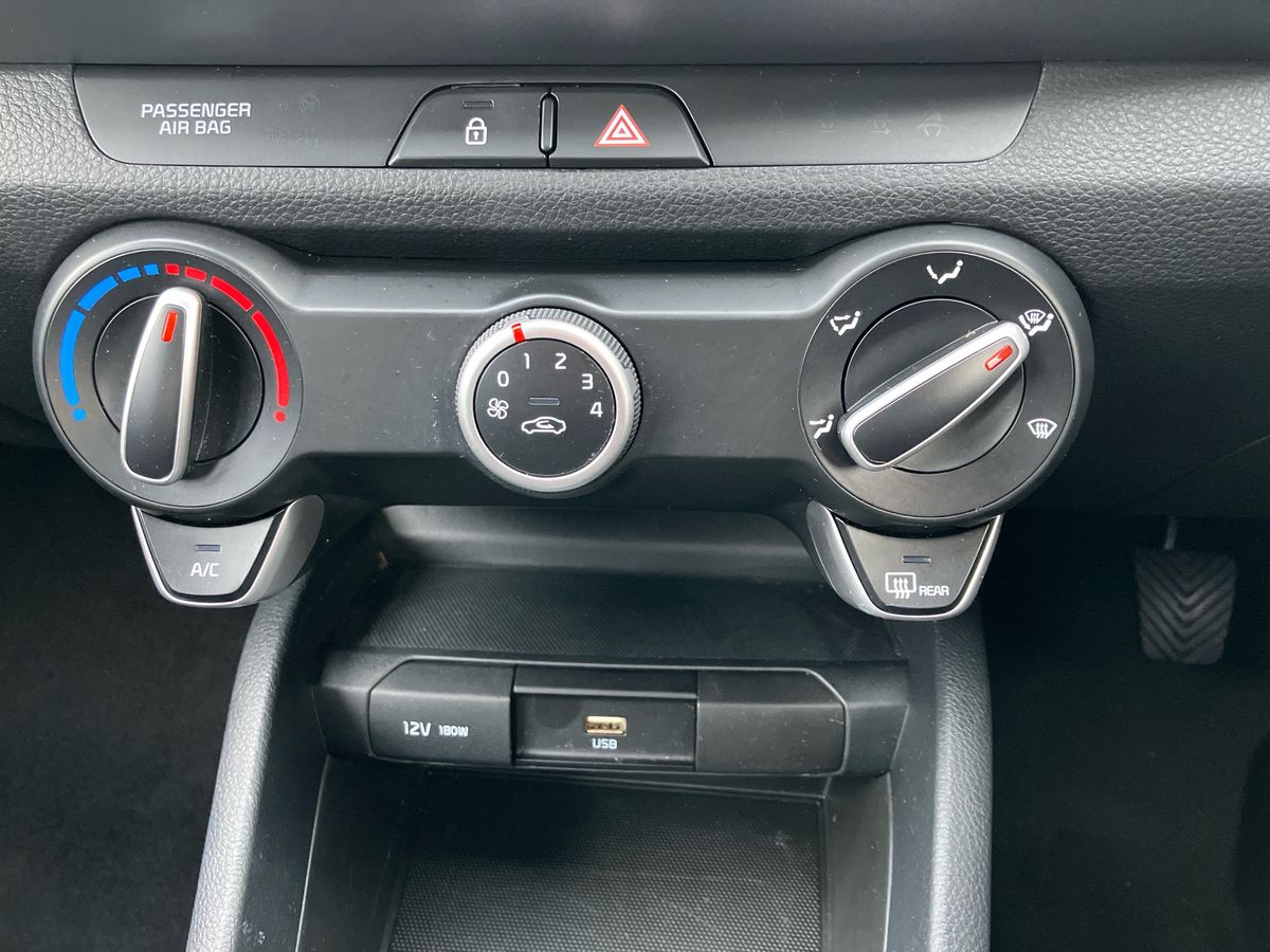 Used Kia Stonic 2024 for sale - 77460676: Photo 12