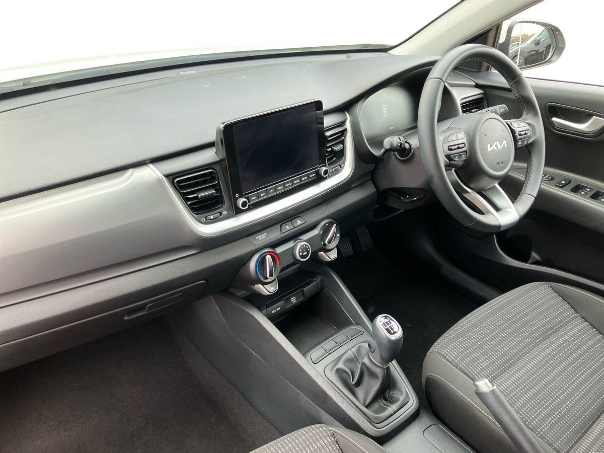 Used Kia Stonic 2024 for sale - 77460676: Photo 6