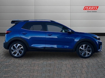 Used Kia Stonic 2023 for sale - 77002134: Photo