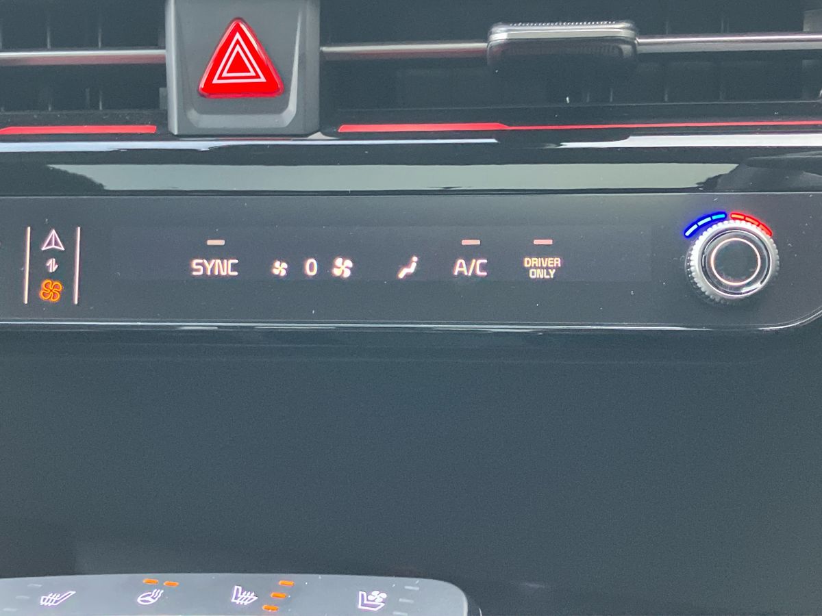 Used Kia EV6 2024 for sale - 76845461: Photo 12