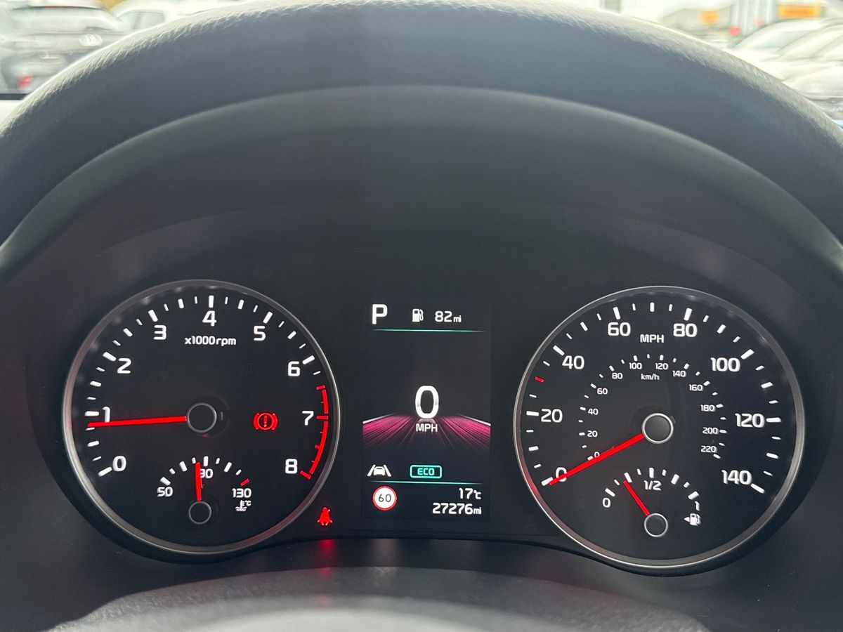 Used Kia Stonic 2023 for sale - 76425897: Photo 14