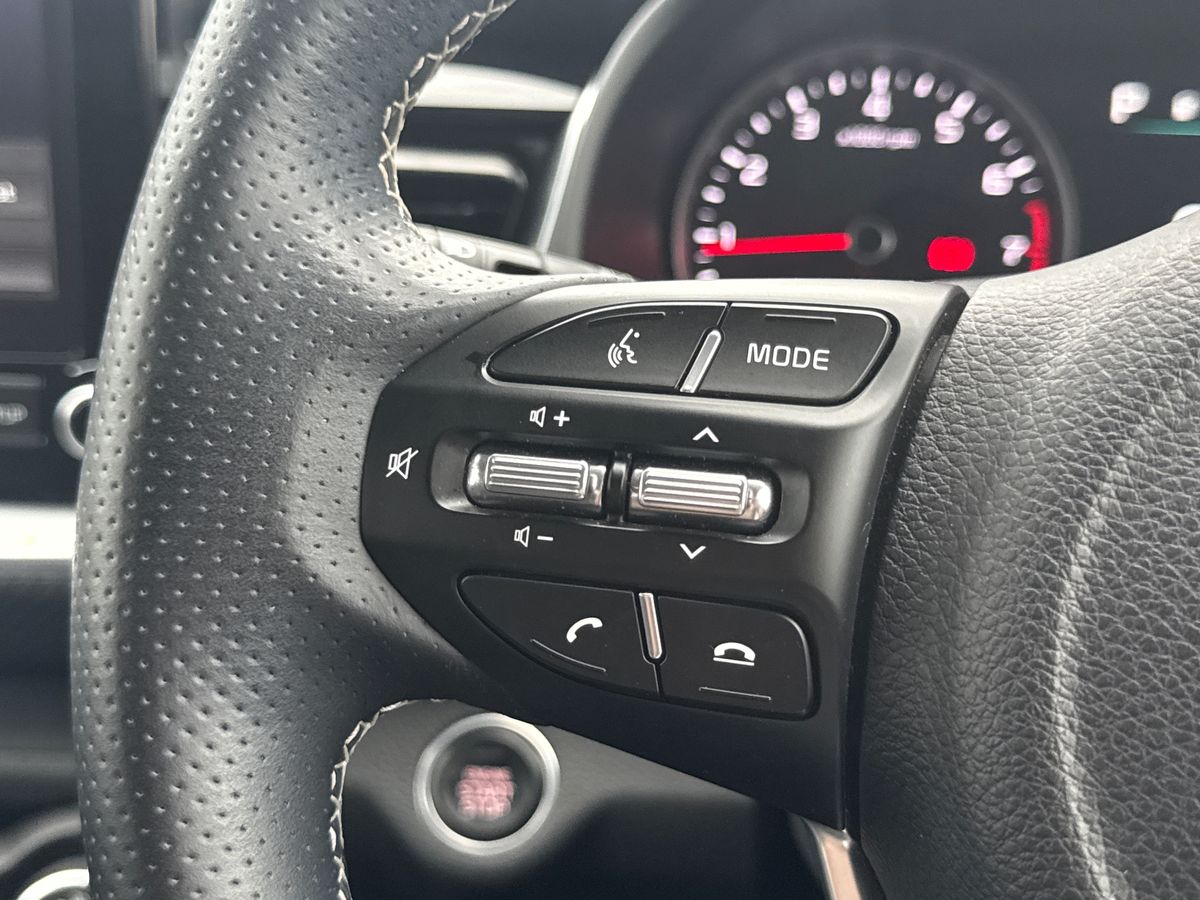 Used Kia Stonic 2023 for sale - 76425897: Photo 16