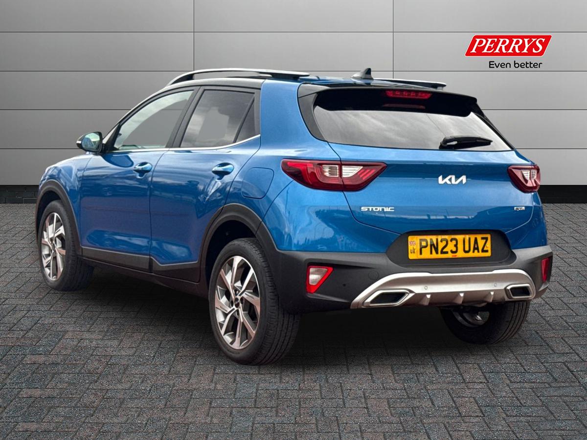Used Kia Stonic 2023 for sale - 76425897: Photo 2