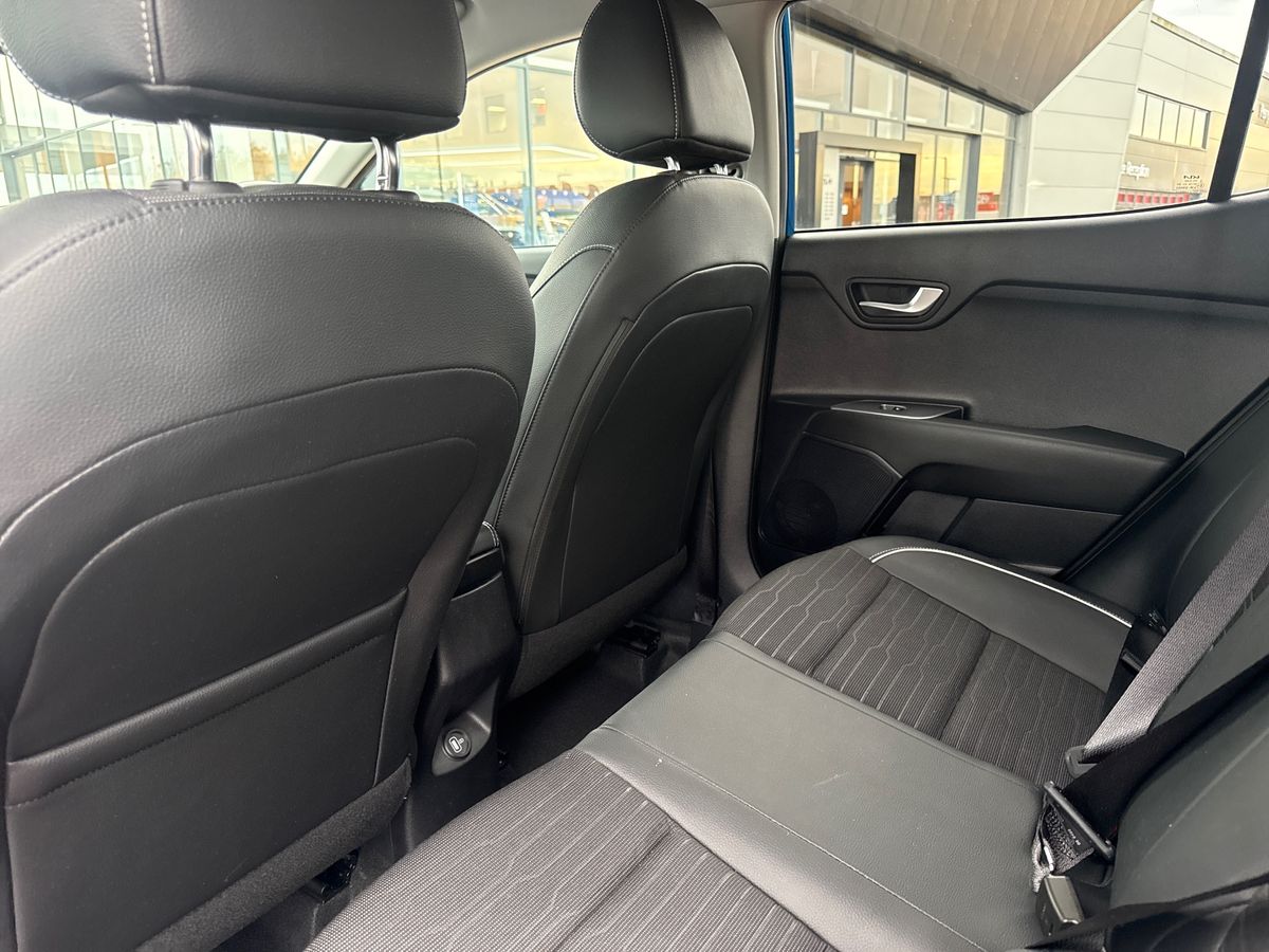 Used Kia Stonic 2023 for sale - 76425897: Photo 22