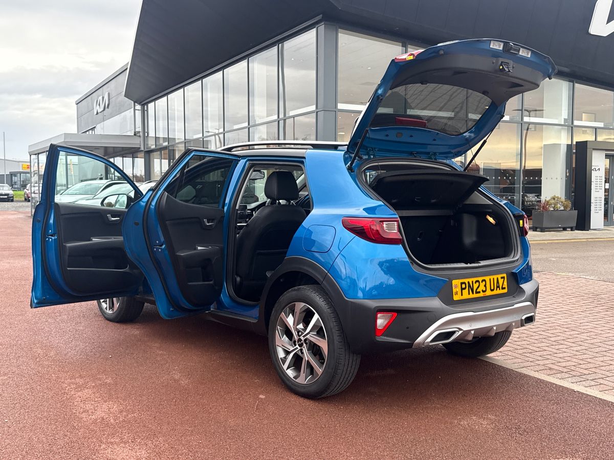 Used Kia Stonic 2023 for sale - 76425897: Photo 24