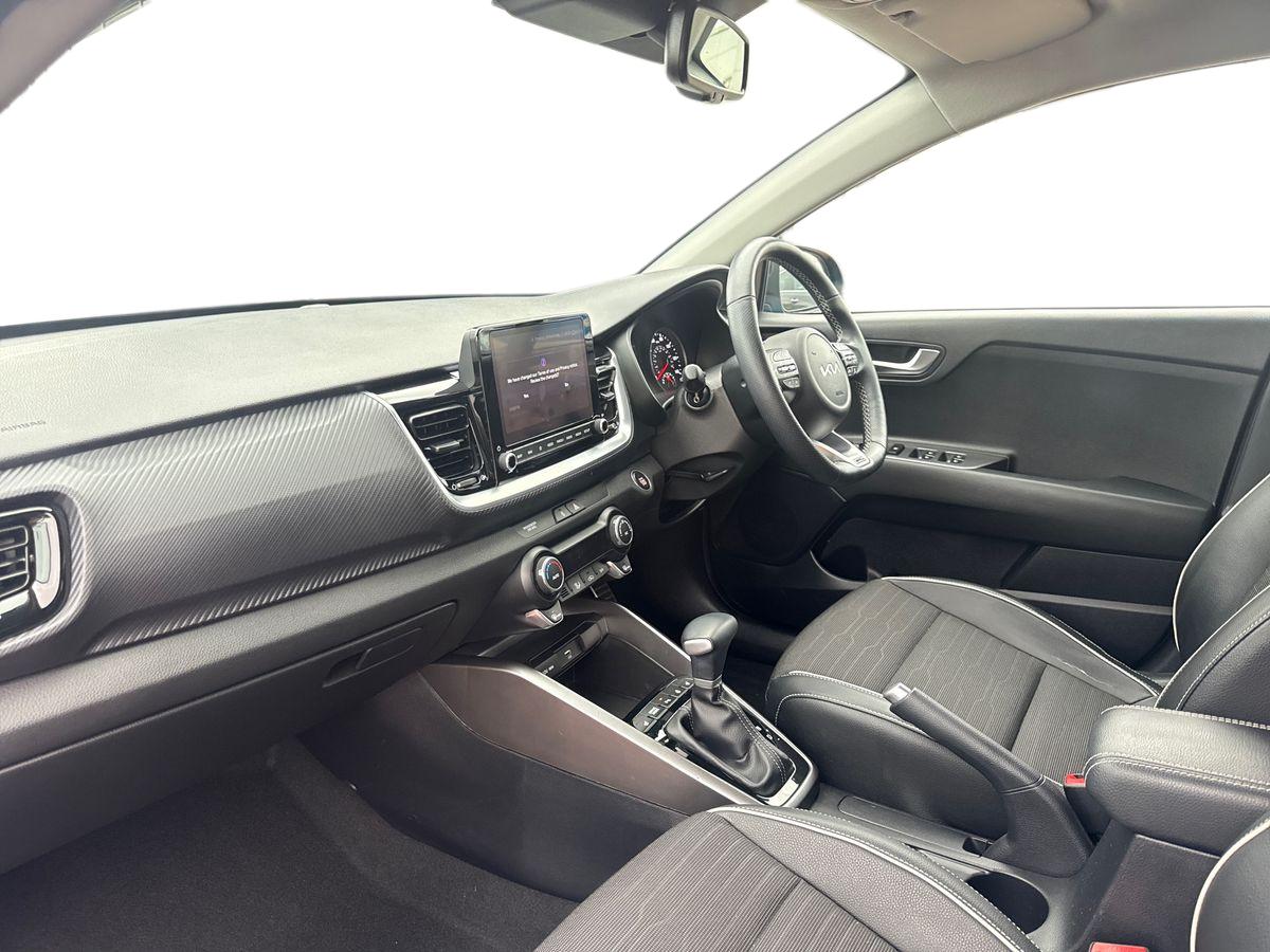 Used Kia Stonic 2023 for sale - 76425897: Photo 6