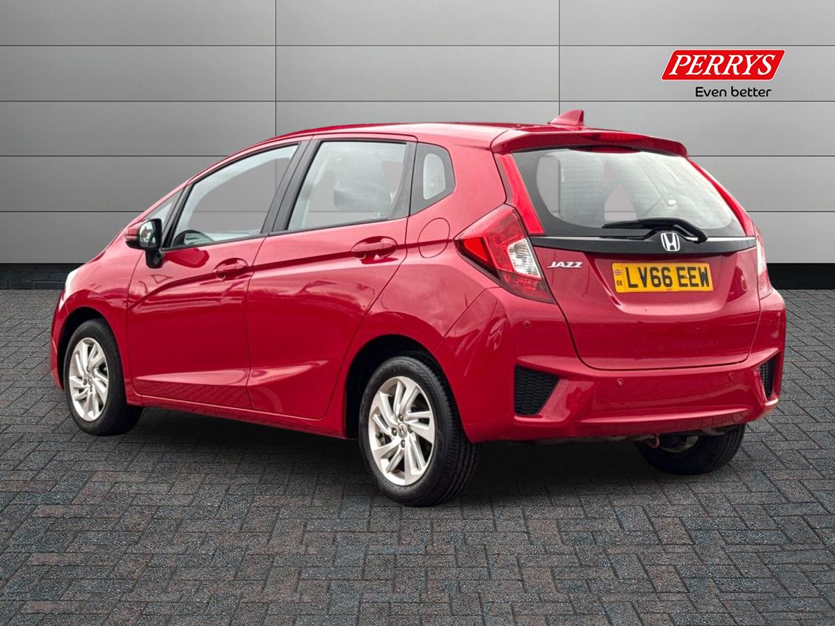 Used Honda Jazz 2016 for sale - 76412727: Photo 2