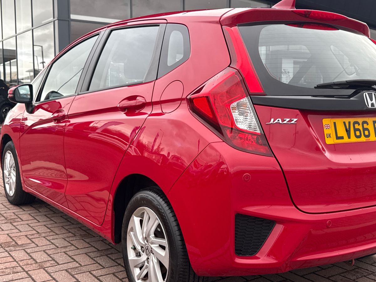 Used Honda Jazz 2016 for sale - 76412727: Photo 23