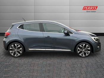 Used Renault Clio 2022 for sale - 76525924: Photo