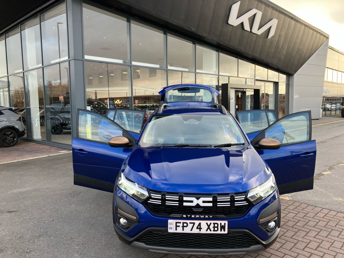 Used Dacia Sandero Stepway 2024 for sale - 77398587: Photo 41