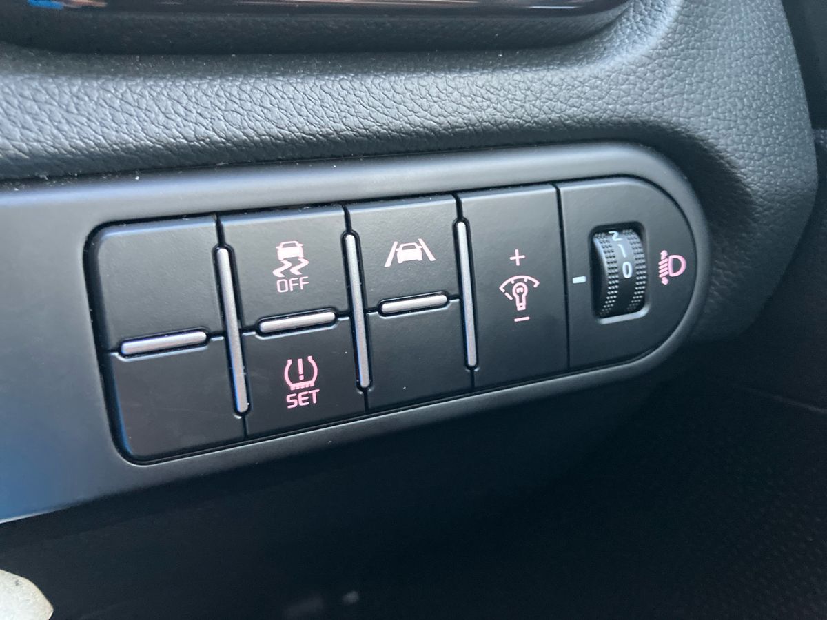 Used Kia XCeed 2025 for sale - 76845464: Photo 24