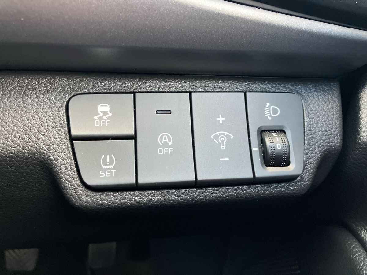 Used Kia Rio 2023 for sale - 76090225: Photo 40