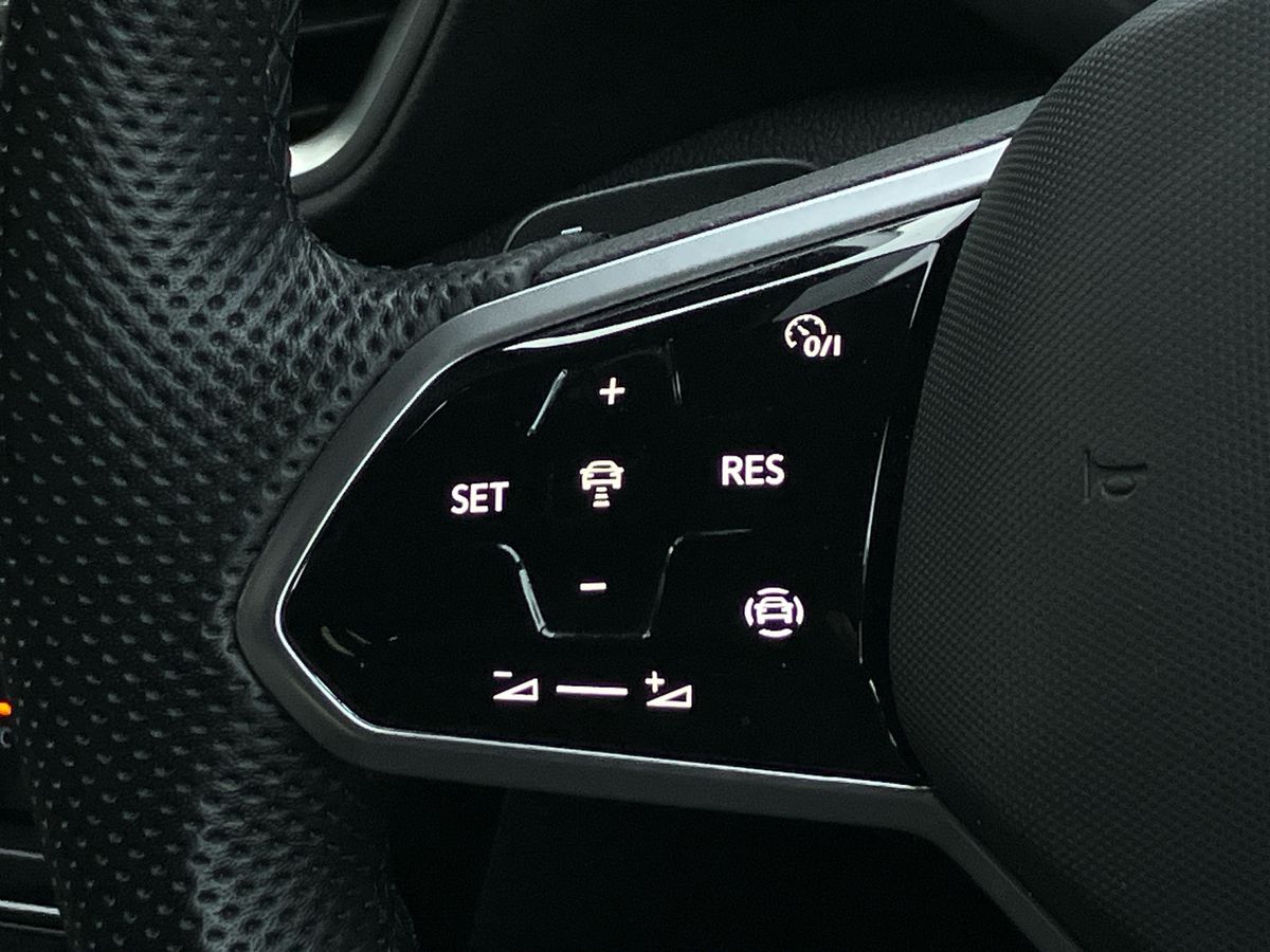 Used Volkswagen T-Roc 2023 for sale - 77283372: Photo 16