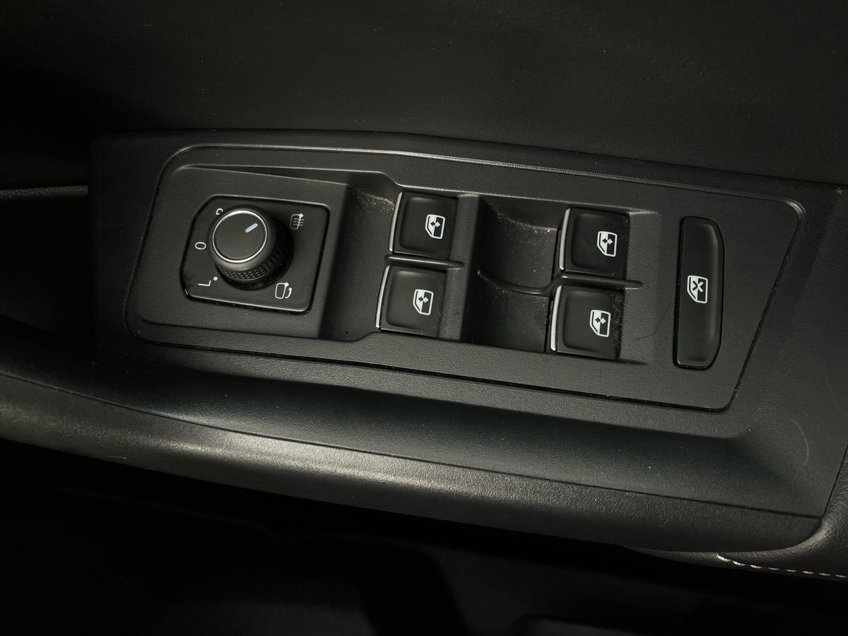 Used Volkswagen T-Roc 2023 for sale - 77283372: Photo 18