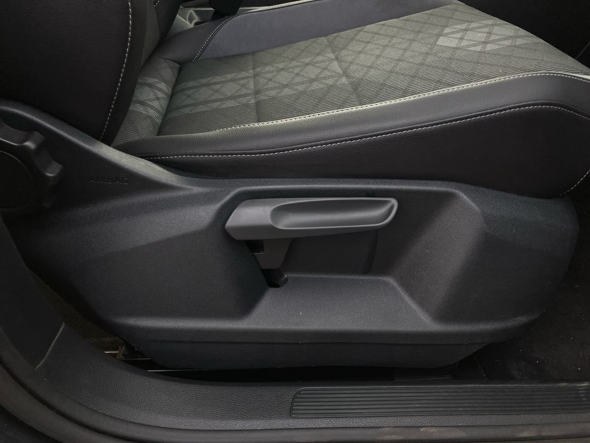 Used Volkswagen T-Roc 2023 for sale - 77283372: Photo 35