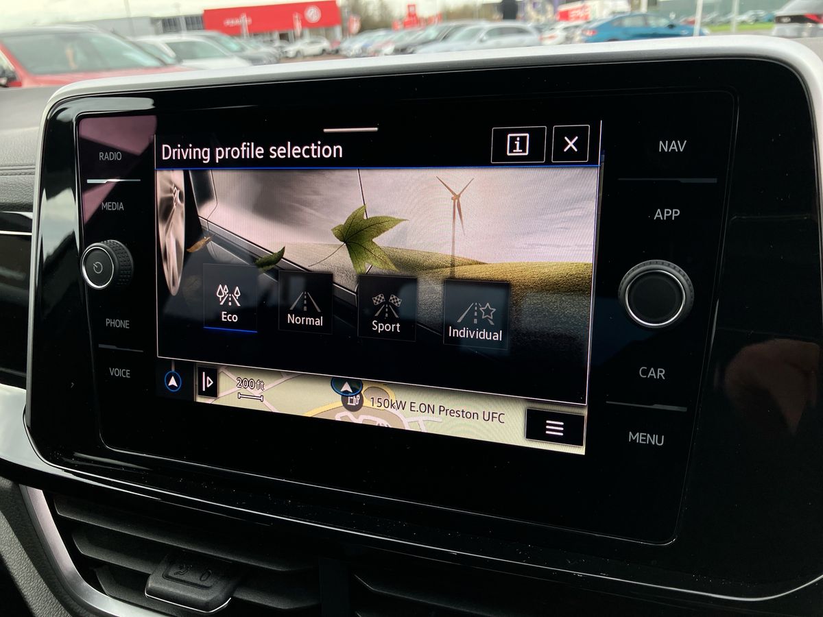 Used Volkswagen T-Roc 2023 for sale - 77283372: Photo 39