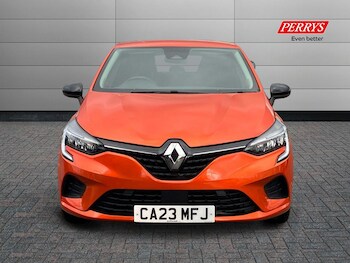 Used Renault Clio 2023 for sale - 75849905: Photo