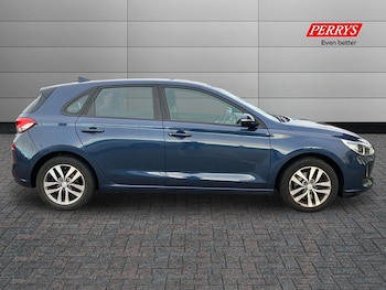 Used Hyundai i30 2017 for sale - 77125312: Photo