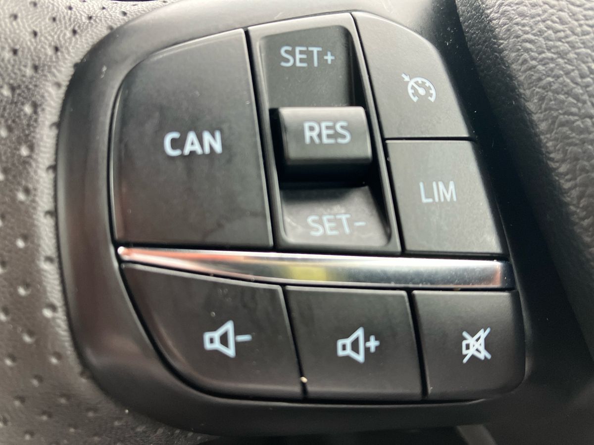 Used Ford Focus 2023 for sale - 76090296: Photo 19