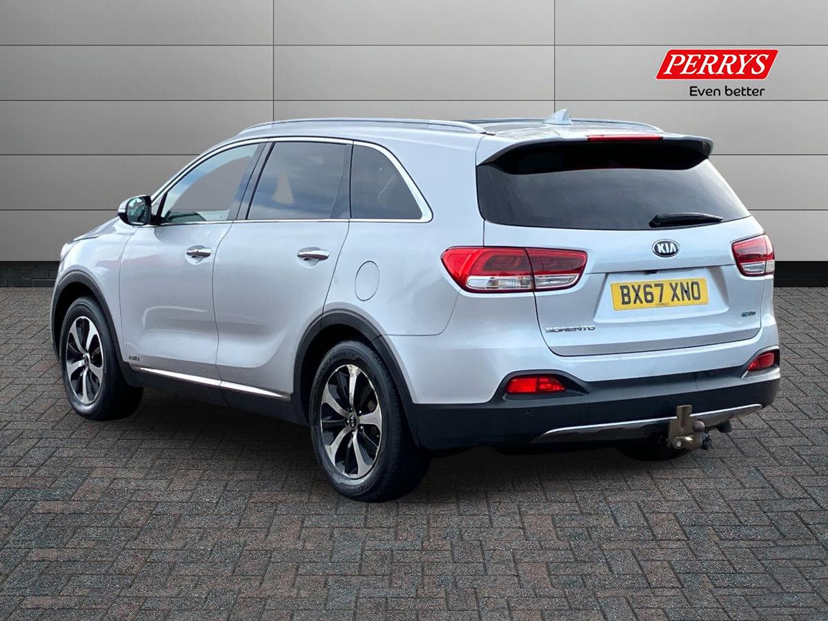 Used Kia Sorento 2017 for sale - 76957999: Photo 2