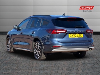 Used Ford Focus 2022 for sale - 75995889: Photo 2