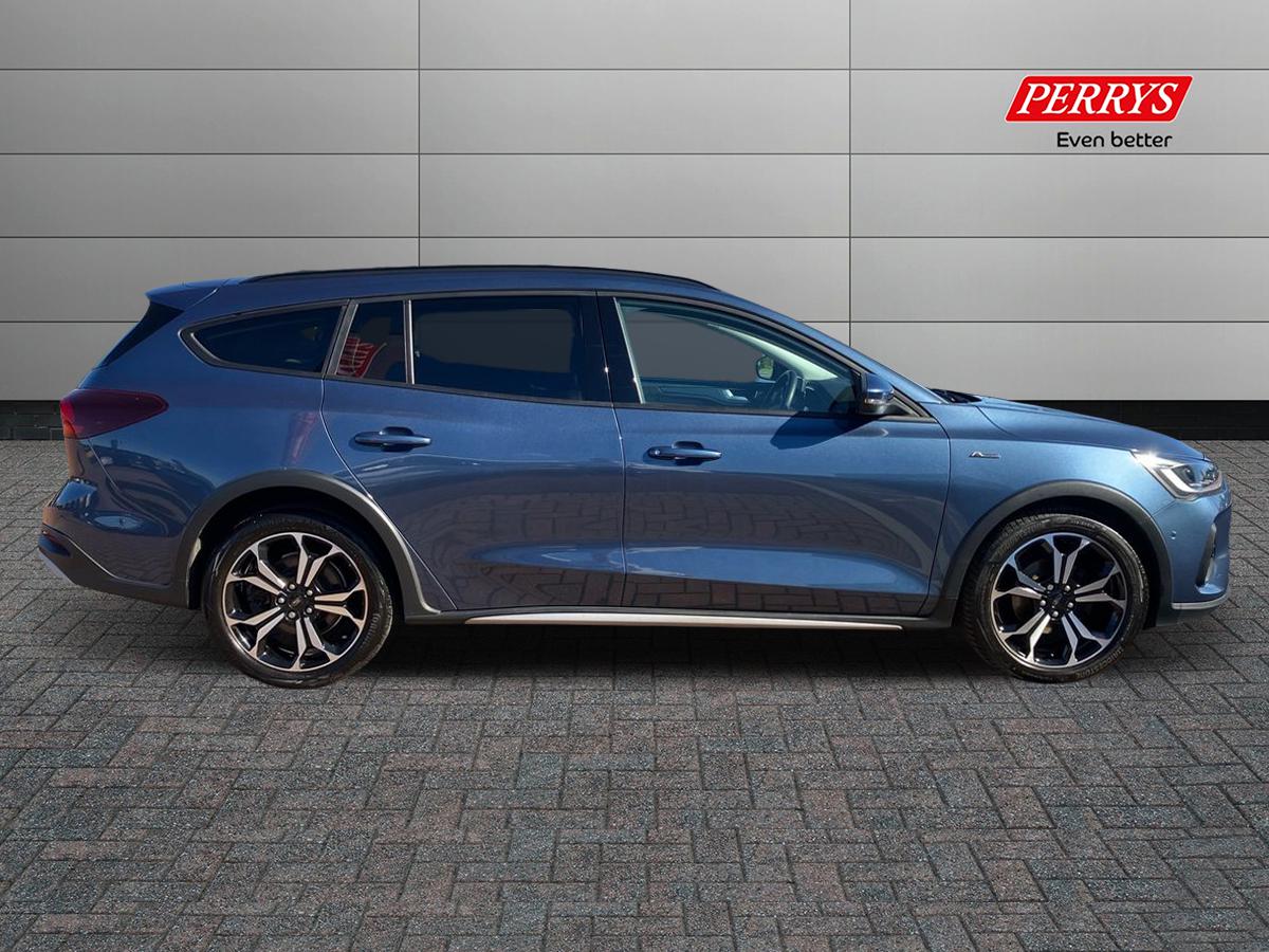 Used Ford Focus 2022 for sale - 75995889: Photo 3