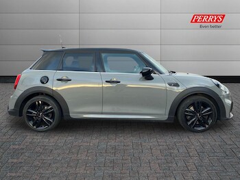 Used MINI Hatch 2022 for sale - 77340730: Photo