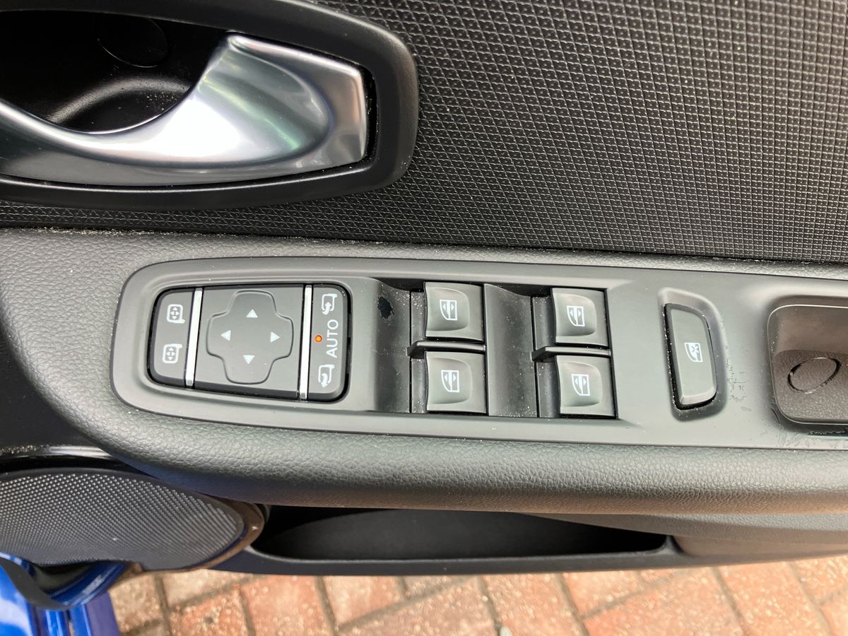 Used Renault Clio 2019 for sale - 77195978: Photo 18