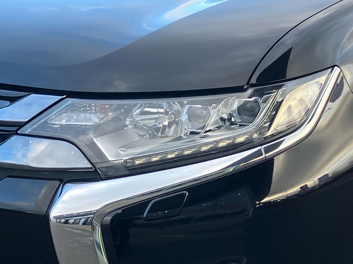 Used Mitsubishi Outlander 2017 for sale - 76612003: Photo 13