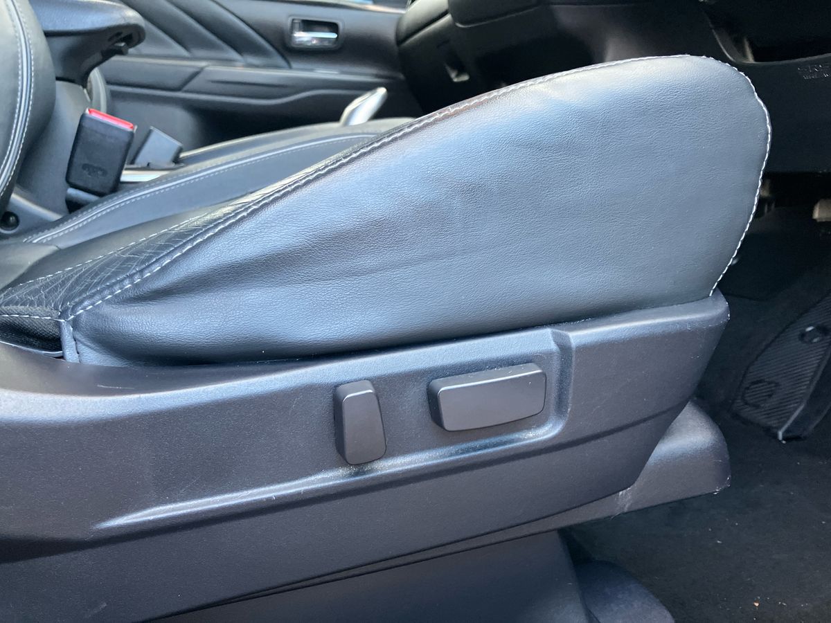 Used Mitsubishi Outlander 2017 for sale - 76612003: Photo 23