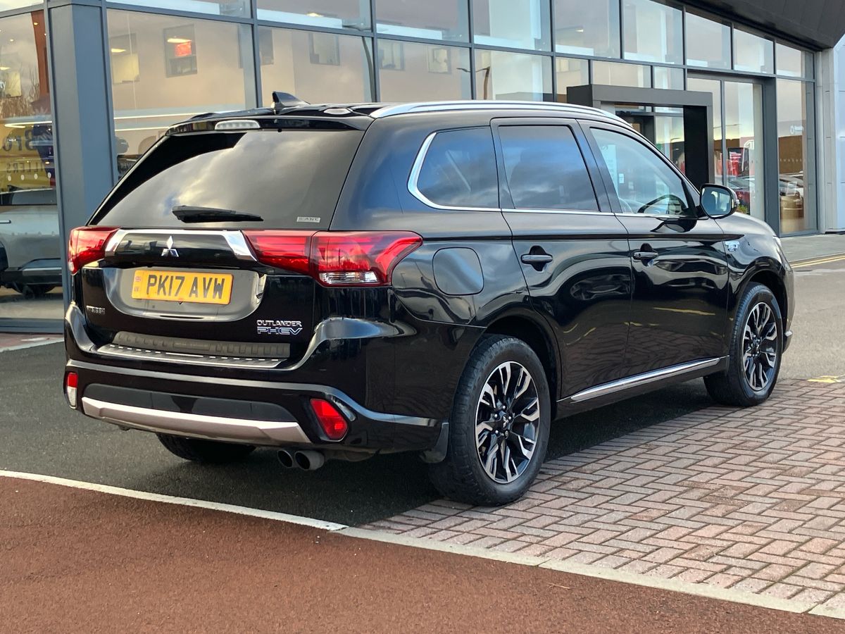 Used Mitsubishi Outlander 2017 for sale - 76612003: Photo 25