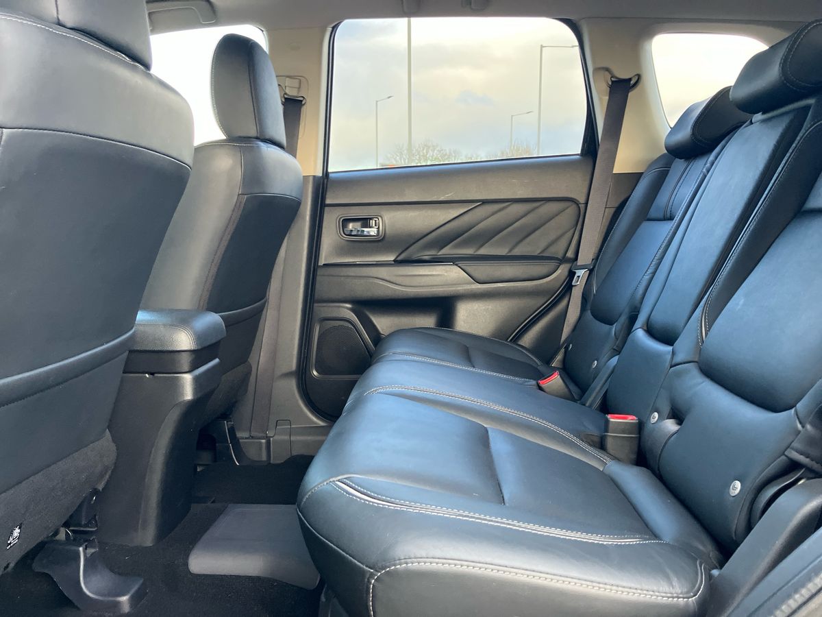 Used Mitsubishi Outlander 2017 for sale - 76612003: Photo 33