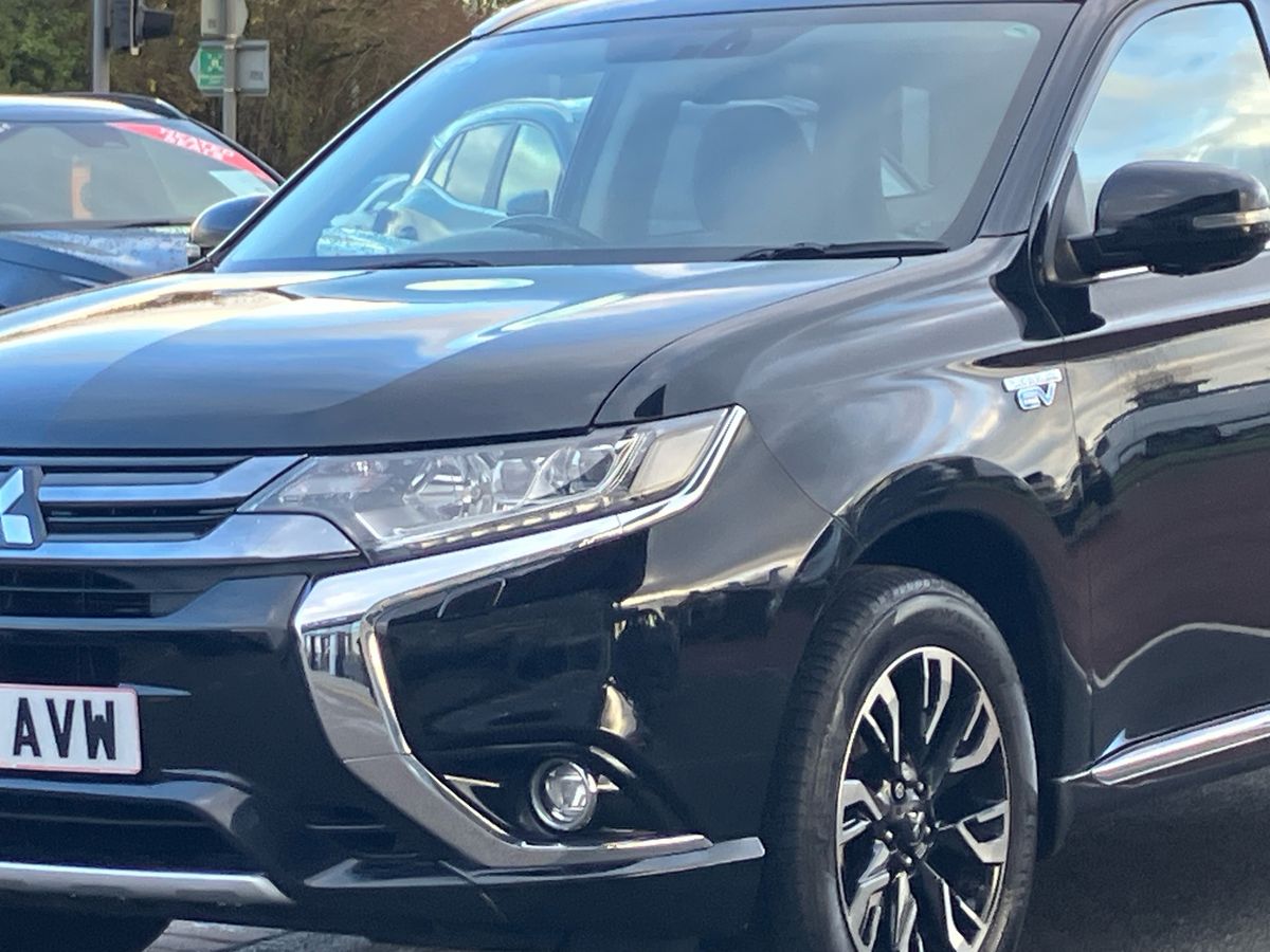 Used Mitsubishi Outlander 2017 for sale - 76612003: Photo 36