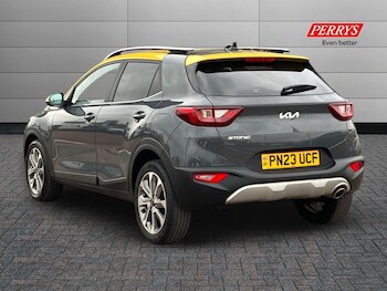 Used Kia Stonic 2023 for sale - 77240462: Photo