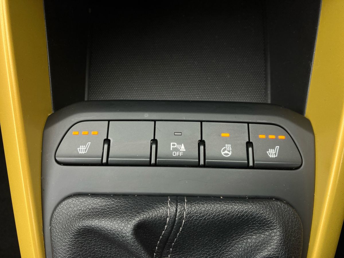 Used Kia Stonic 2023 for sale - 77240462: Photo 30