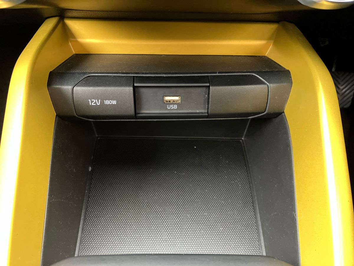 Used Kia Stonic 2023 for sale - 77240462: Photo 32