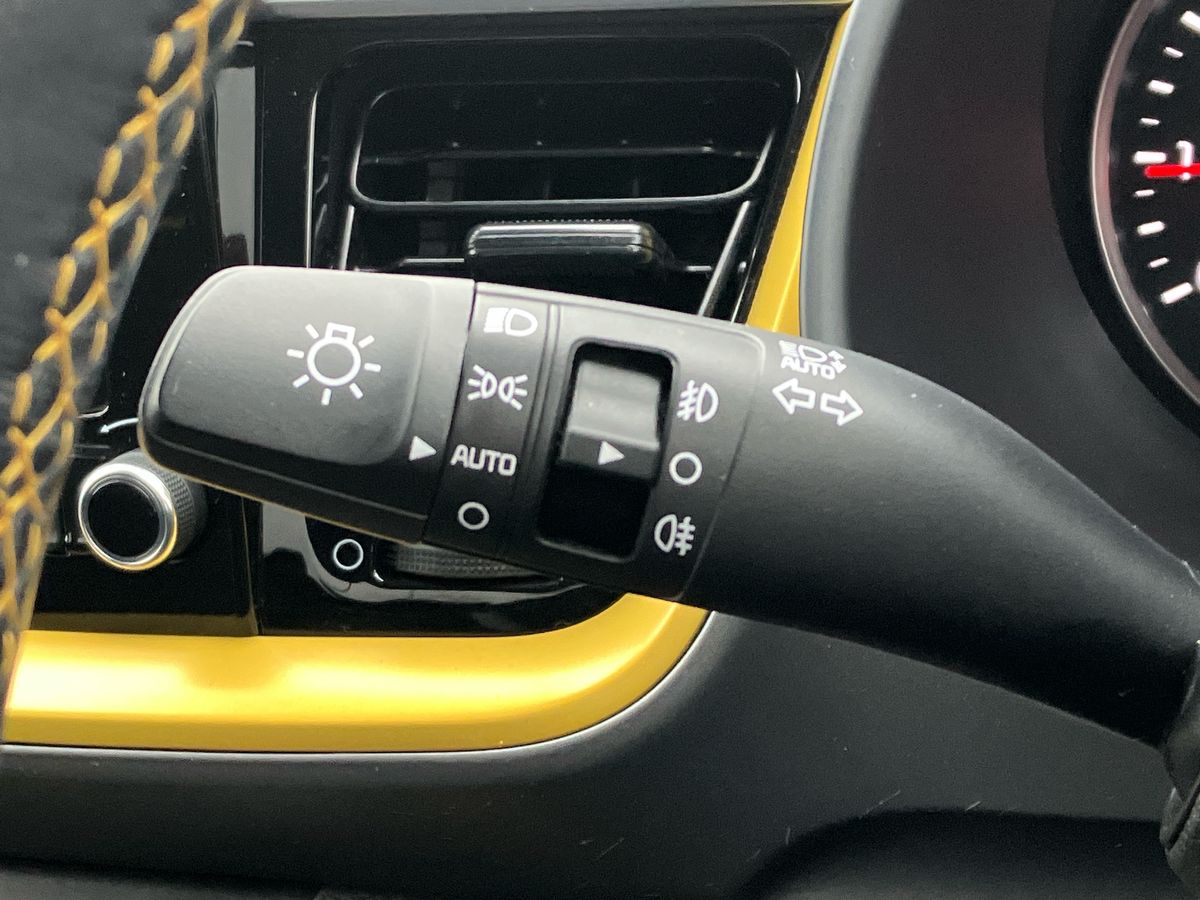 Used Kia Stonic 2023 for sale - 77240462: Photo 36