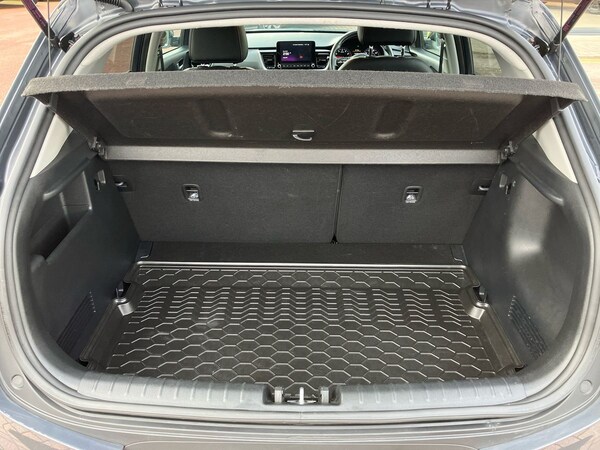 Used Kia Stonic 2023 for sale - 76090228: Photo 21