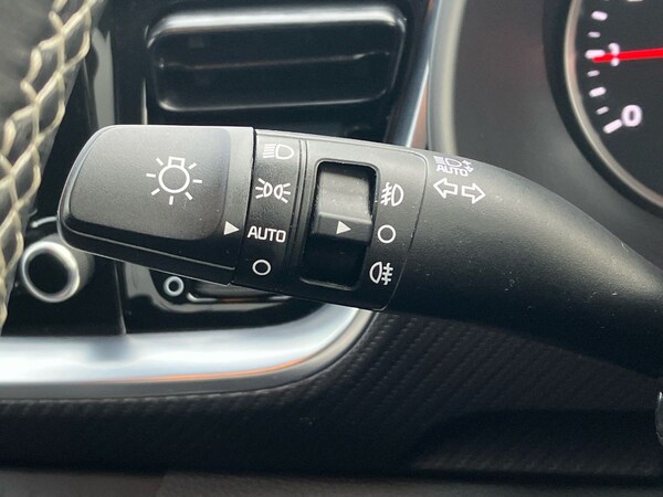 Used Kia Stonic 2023 for sale - 76090228: Photo 30