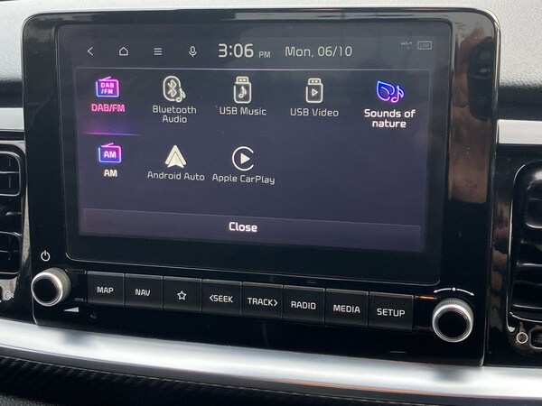 Used Kia Stonic 2023 for sale - 76090228: Photo 32